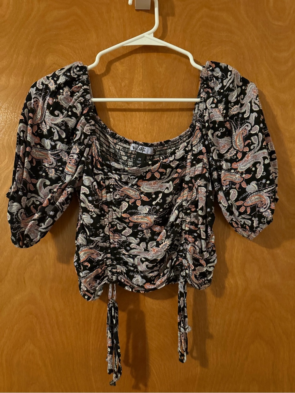 Smocked Paisley Puff-Sleeve Crop Top - Black/Pink